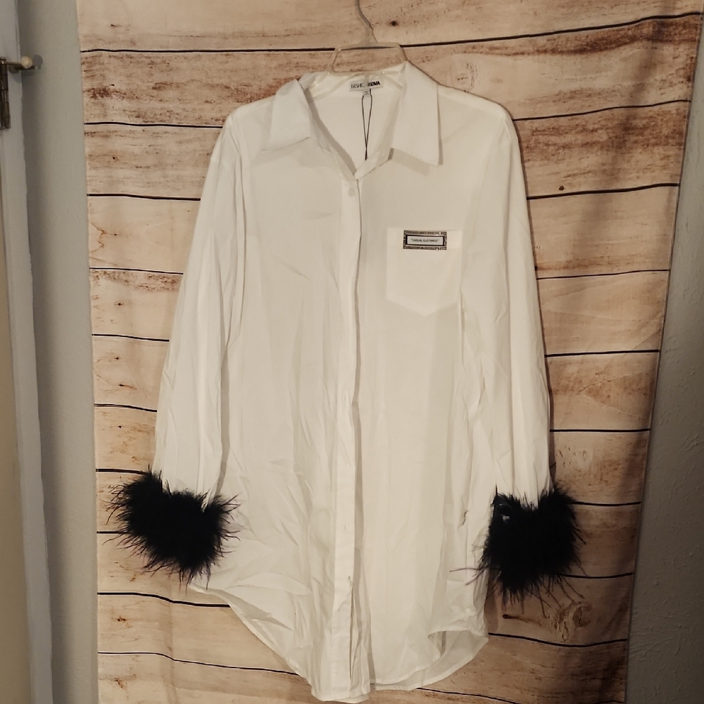 Fashion Nova White Blouse with Black Accents - Picture 1 of 8